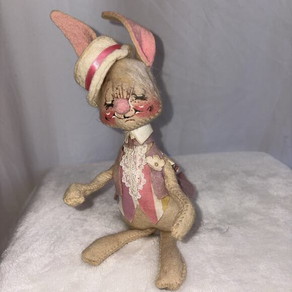 Annalee VINTAGE Mobilitee Doll Easter Parade Rabbit Pink Tux Top Hat 1976 Bunny - Picture 1 of 8